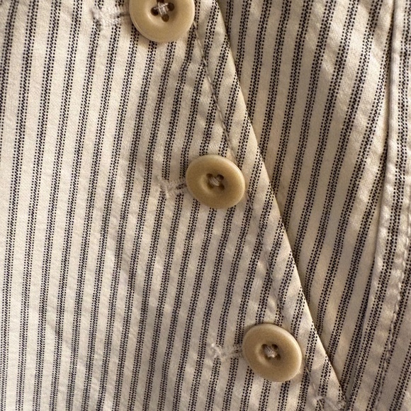 GAP shorts - Picture 4 of 4